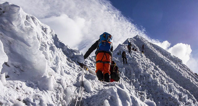 Short-Peak-Climbing-in-Nepal-672x360